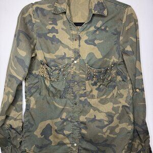 Leara Woman Premium Denimwear Collection Studded Snap Front Shirt Camo Green S